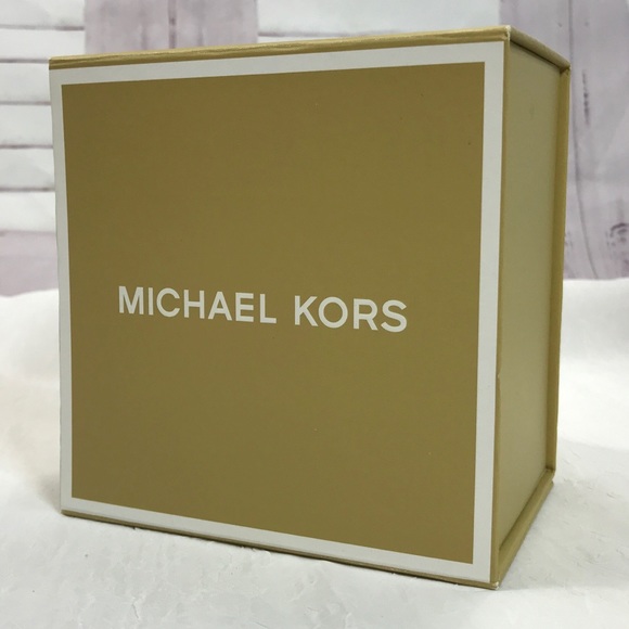 MICHAEL KORS GIFT BOX 5” x 5” x 3.75” - Picture 1 of 6